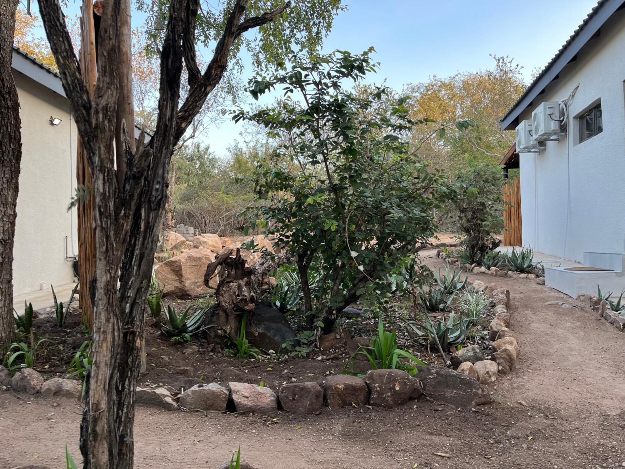 Kholiwe On Kruger Lodge & Safaris Marloth Park Buitenkant foto