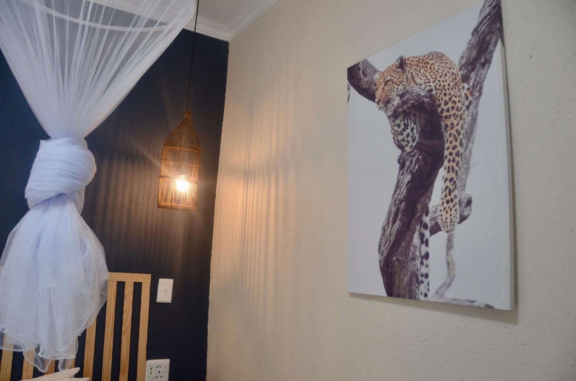 Kholiwe On Kruger Lodge & Safaris Marloth Park Buitenkant foto