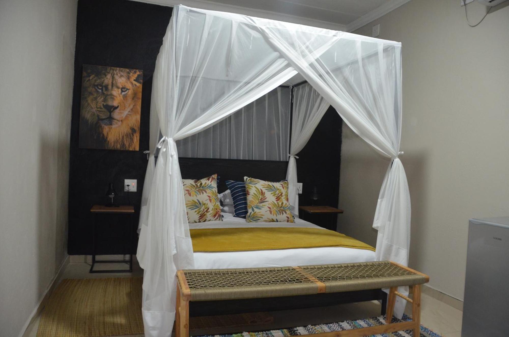 Kholiwe On Kruger Lodge & Safaris Marloth Park Buitenkant foto